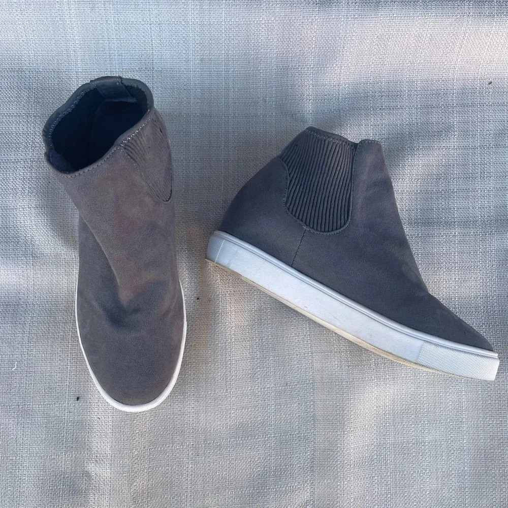 Womens Heeled Booties - Sz. 8